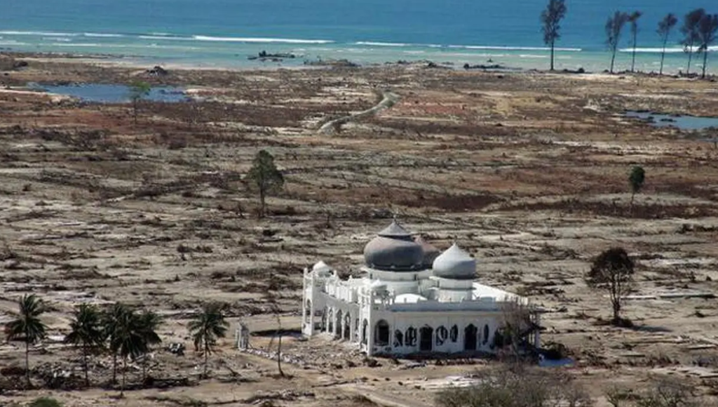 Kisah Ajaib Masjid Rahmatullah Lhoknga Jadi Satu-Satunya Bangunan Tersisa Usai Terjangan Tsunami Aceh 2004