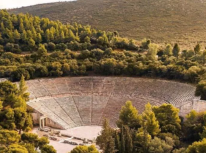 Keajaiban Teater Kuno Epidaurus di Peloponnesus