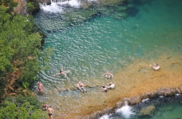 Keajaiban Alam, Guatemala Punya Kolam Alami di Atas Air Terjun