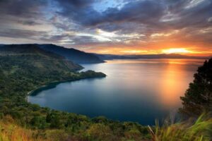 Danau Toba, Keajaiban Alam Dunia yang Menakjubkan di Asia Tenggara