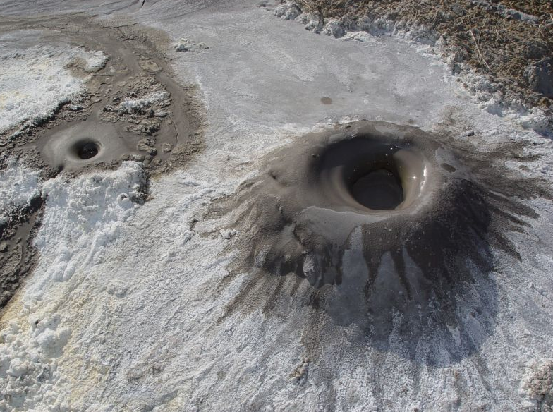 Keajaiban Alam Mud Volcanoes di Azerbaijan