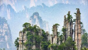 Keajaiban 'Gunung Melayang' di China