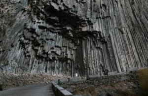 Keajaiban Symphony of Stones, Megahnya Geologi di Armenia