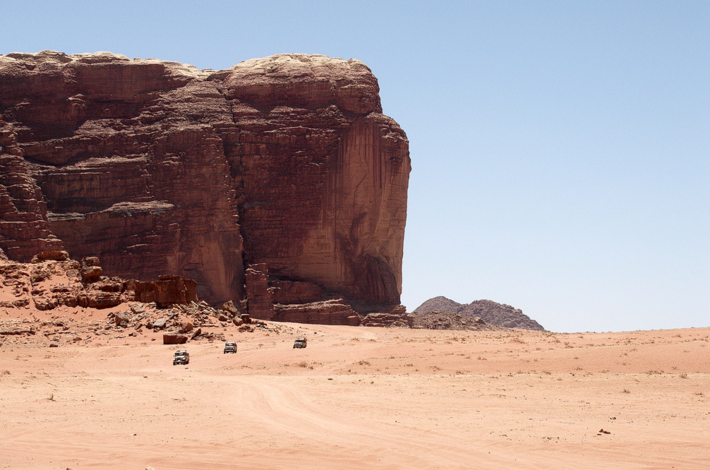 Keajaiban dan Misteri Wadi Rum Desert: Mengungkap Pesonanya yang Menakjubkan